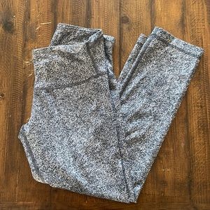 3/4 Lululemon leggings